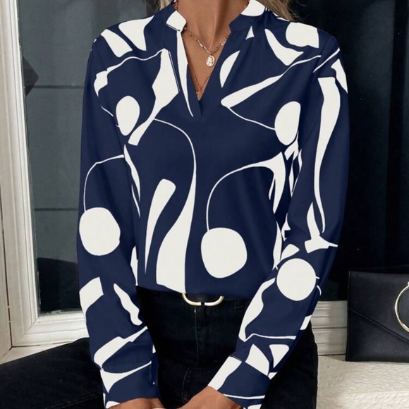 New Navy and White Abstract Top - Picture 4 of 7